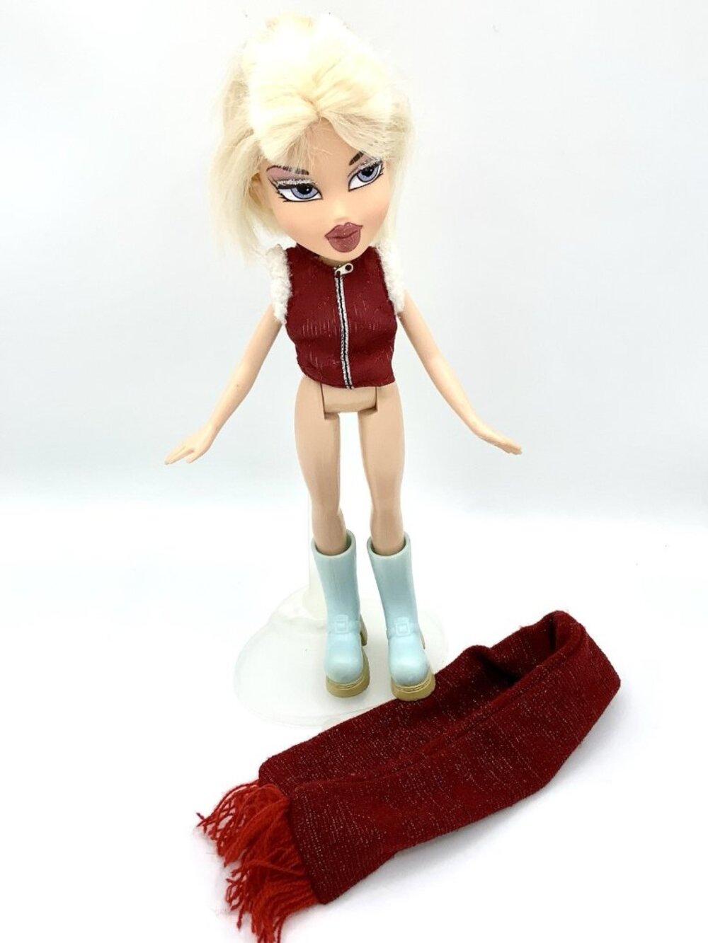 BRATZ WINTERTIME WONDERLAND CLOE DOLL 2003 FIRST EDITION KEYCHAIN NEAR COMPLETE